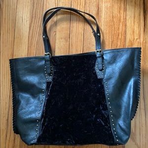 LIKE NEW black purse